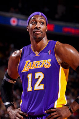 足协杯决赛：险象环生，北京国安大战河南杜康（足协杯终局之战：北京国安对阵河南杜康，惊险不断）