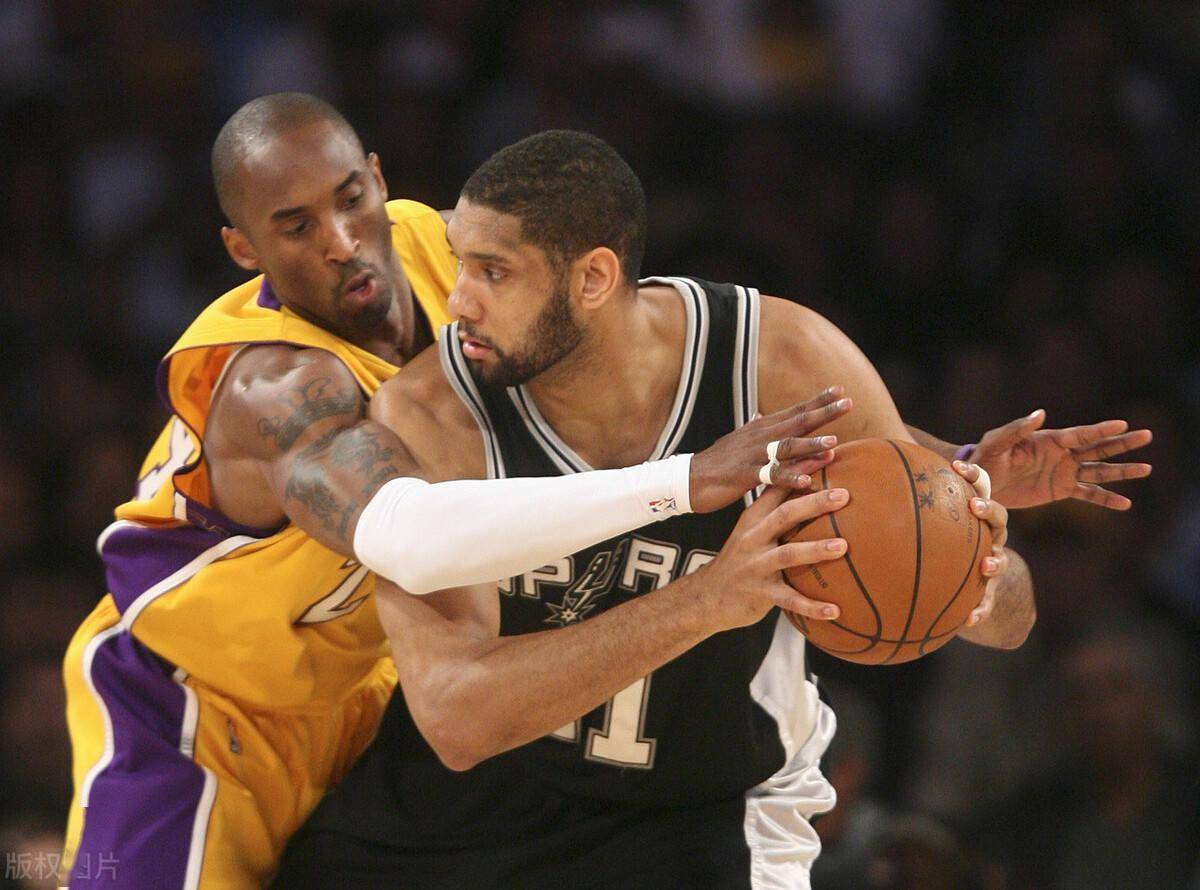 荷媒：阿贾克斯将日本国脚富安健洋列入潜在引援名单（荷媒：阿贾克斯将日本国脚富安健洋视为潜在引援目标）