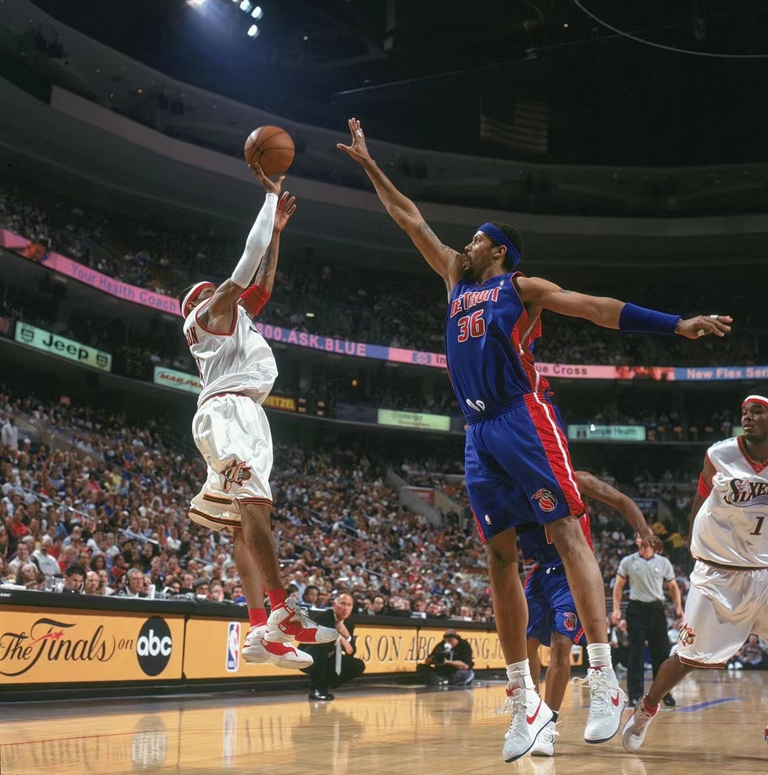 连续9场欧冠丢球，巴萨追平球队欧冠最长丢球纪录（巴萨欧冠连续9场失球，追平队史最长纪录）