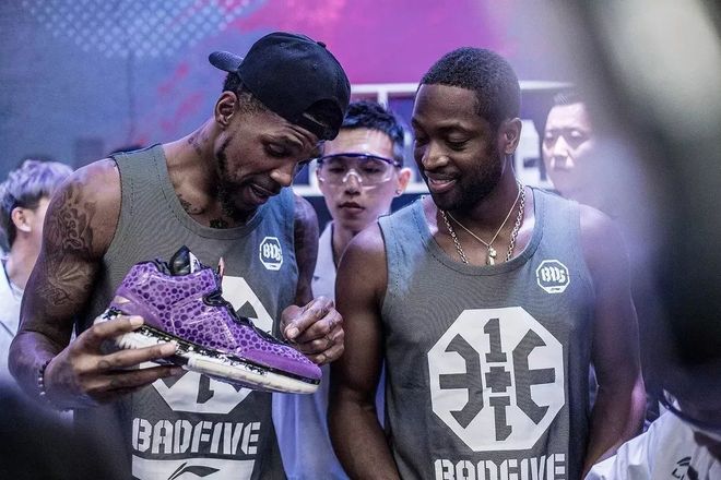 德转列希腊球员历史身价前10：马诺拉斯4500万第1，帕帕上榜（德转公布希腊球员历史身价前十：马诺拉斯4500万领跑，帕帕在列）