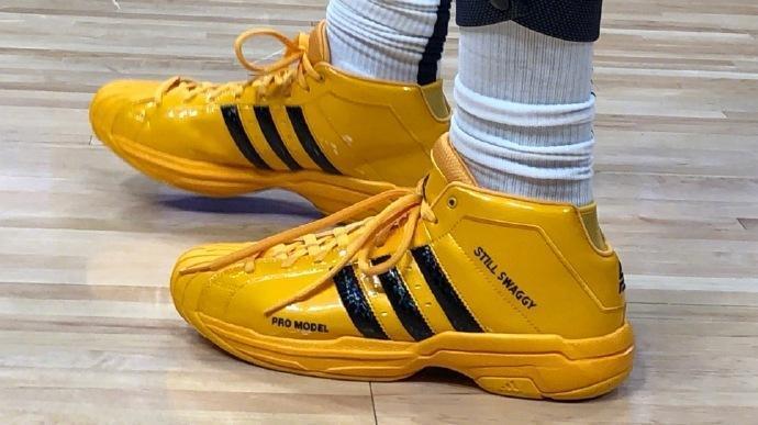 双响终结拜仁开季16连胜，柏林联合中卫多克希当选全场最佳（多克希梅开二度终结拜仁开季16连胜，柏林联合中卫荣膺全场最佳）