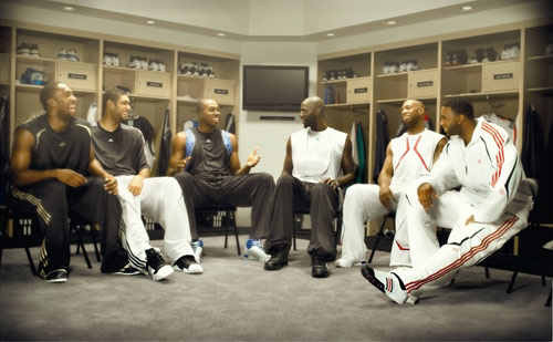 CBA疯狂一日！广东26分大胜江苏，广厦险胜山东，同曦惨败宁波（CBA风云一日：广东26分狂胜江苏，广厦险擒山东，同曦大比分负宁波）