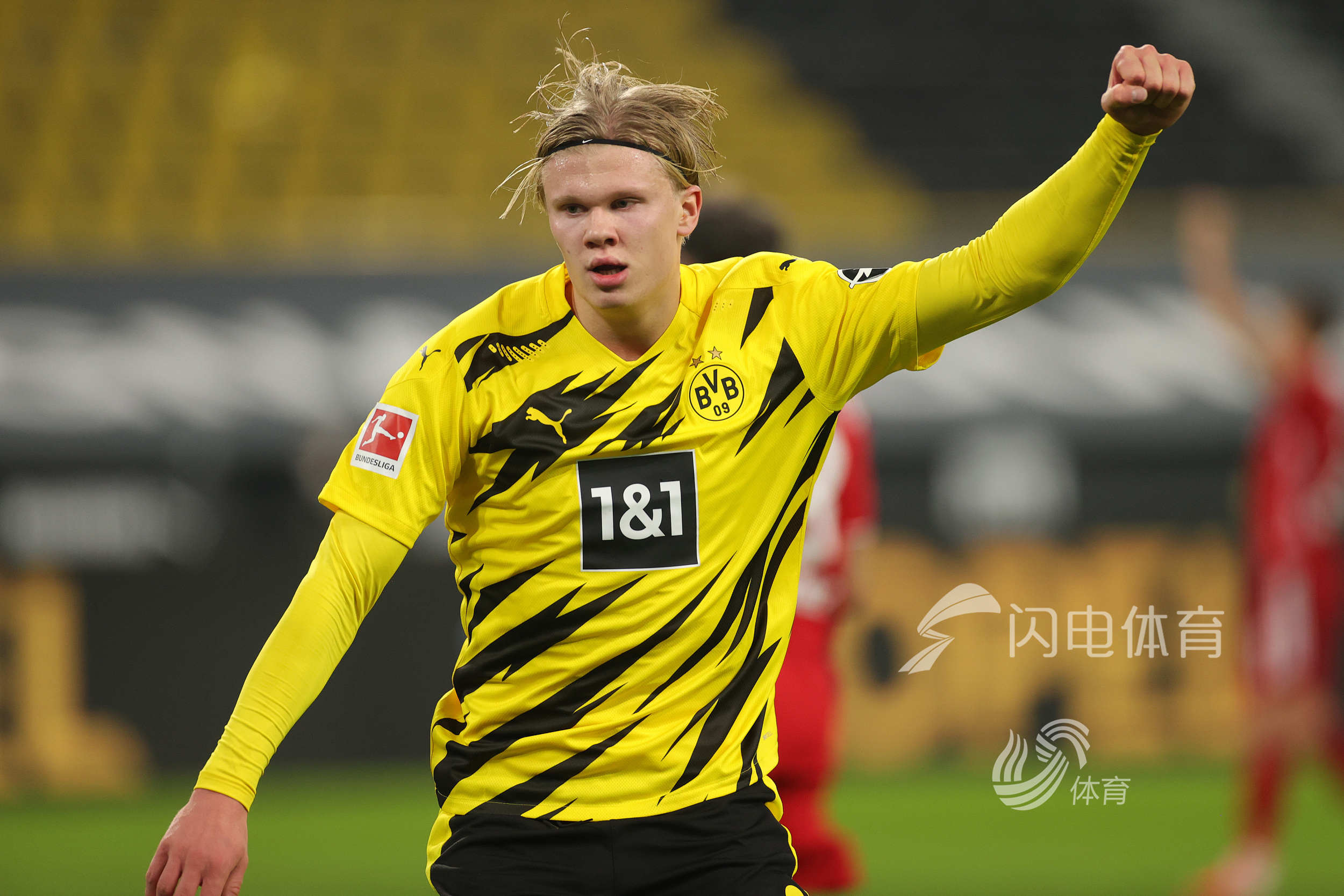 足球欧洲杯训练场出现意外，球员脚踝受伤