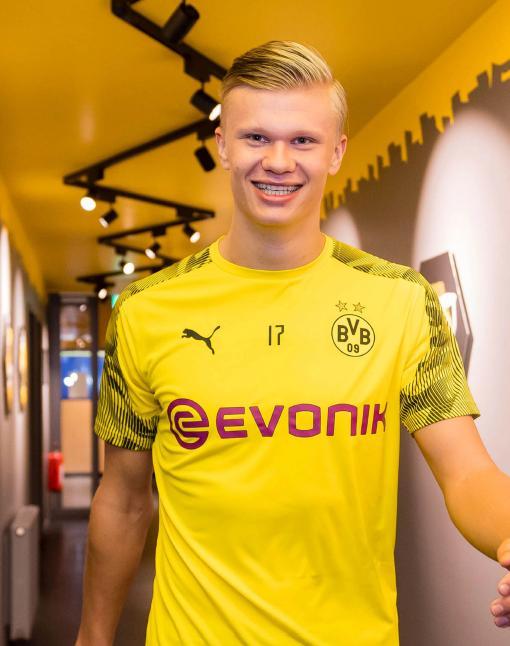 意媒：AC米兰和尤文图斯酝酿球员交易，或用德温特交换加蒂（意媒：米兰与尤文商议互换，德温特或与加蒂对调）