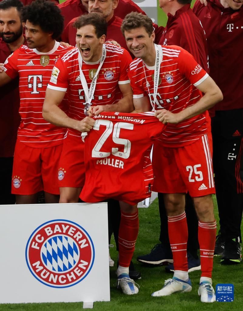 瑞典青年足球主管指责哥本哈根足球俱乐部挖走八岁球员（瑞典青训负责人指控哥本哈根俱乐部挖走一名8岁球员）