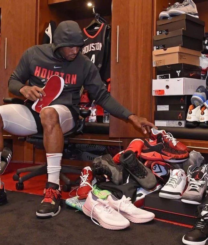 皇家奥维耶多0-0巴列卡诺，平分秋色（皇家奥维耶多与巴列卡诺握手言和，0-0收场）