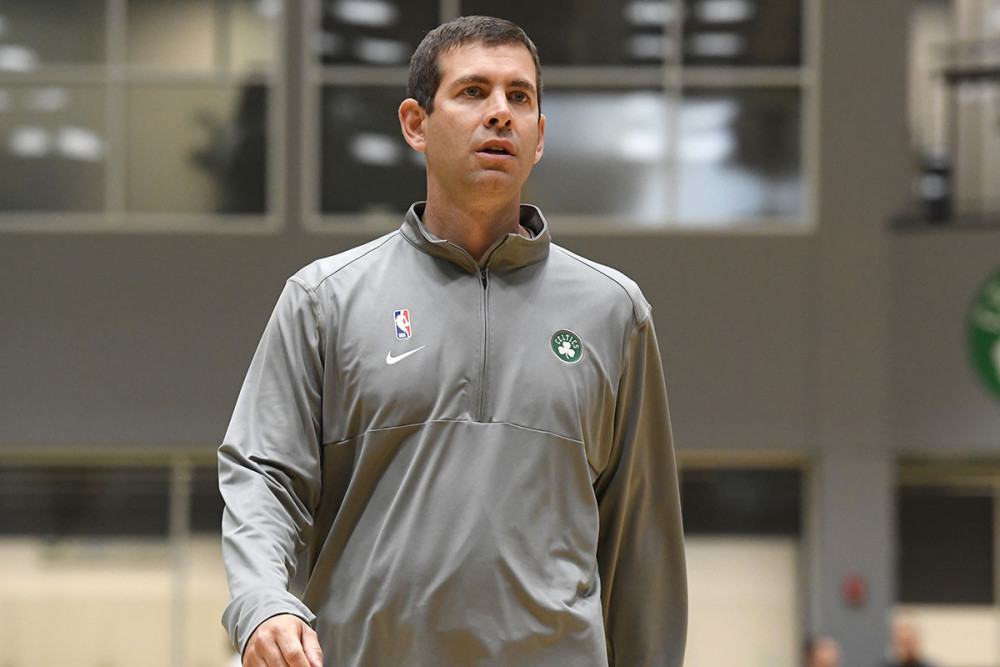 掘金主帅：无论谁防德罗赞我都有所顾虑，他像艺术家一样得分（掘金主帅直言：德罗赞得分如艺术般精妙，派谁去防都让人头疼）