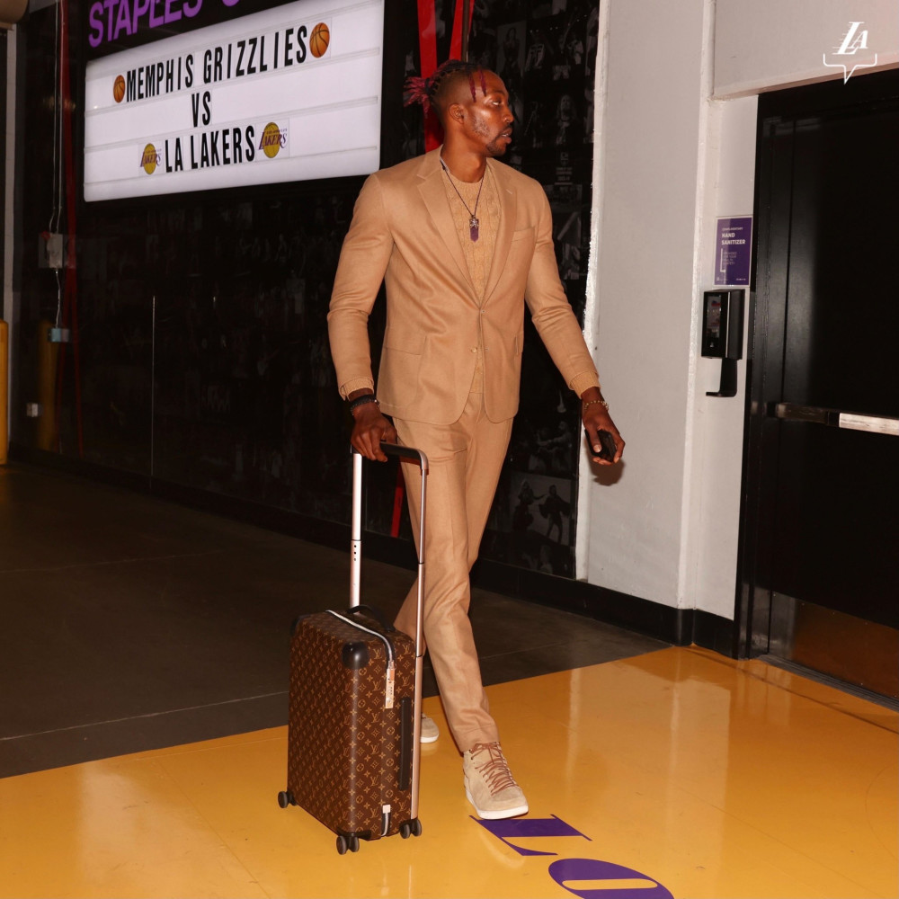 阿圭罗：阿根廷能赢2026世界杯；梅西是巴萨队史最重要的球员（阿圭罗：看好阿根廷夺得2026年世界杯，梅西是巴萨史上最重要的球员）