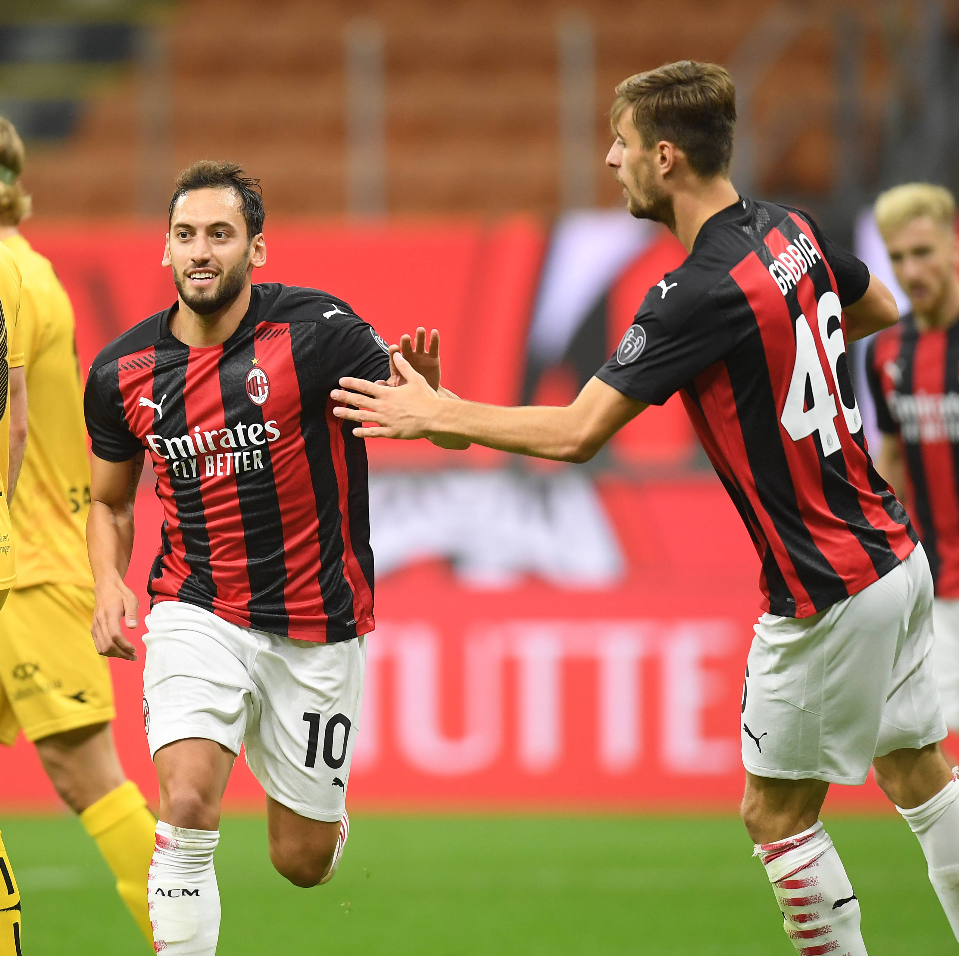 坐镇中场，指挥调度🪄让我们一起继续创造新的历史⭐（掌控中场，运筹帷幄🪄携手续写全新辉煌⭐）